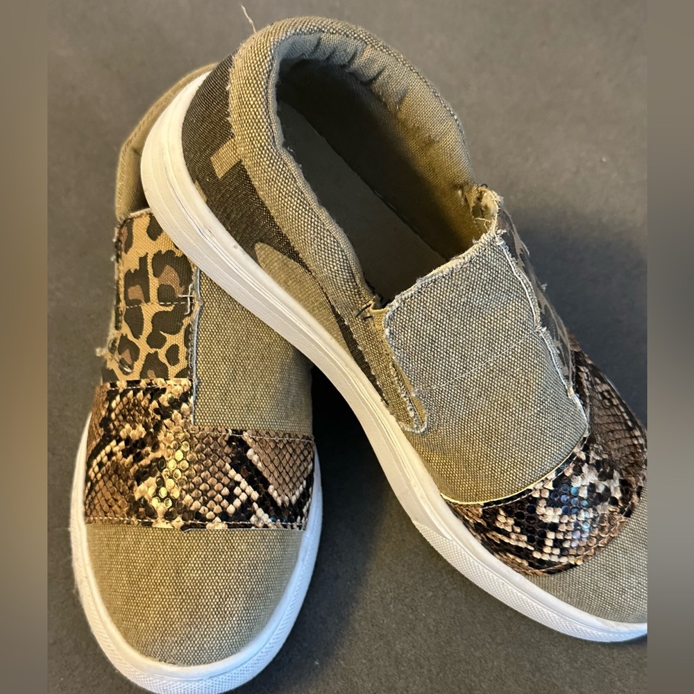Jolimall Slip on Snake/Leopard Skin Shoes